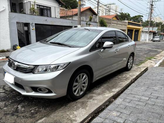 HONDA CIVIC 1.8 LXL SE 16V FLEX 4P AUTOMÁTICO